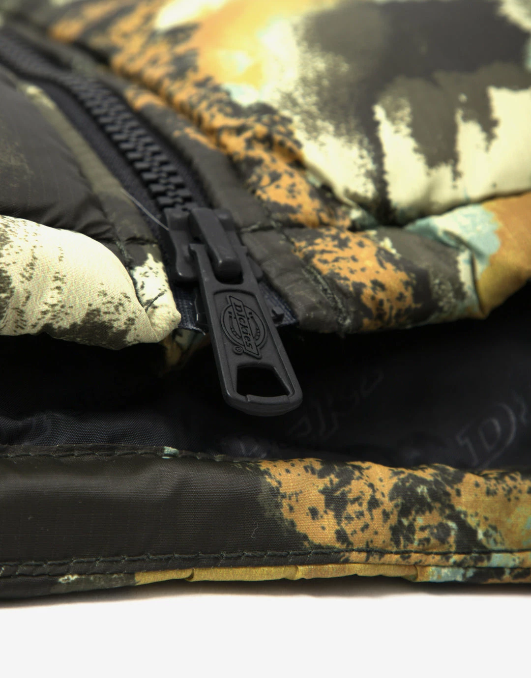 Dickies Crafted Camo Puffer Jacket - Camo Print 3 Dickies Crafted Camo Puffer Jacket - Camo Print