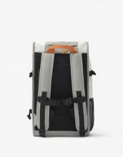 Rains Mountaineer Bag - Fossil/Cement