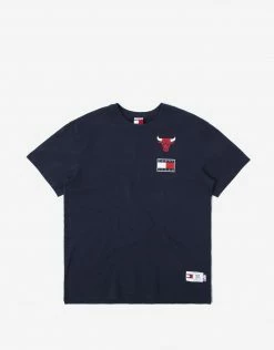 Tommy Jeans X NBA M1 T Shirt - Twilight Navy/Chicago Bulls